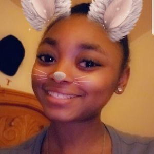 Meet your Posher, Phee